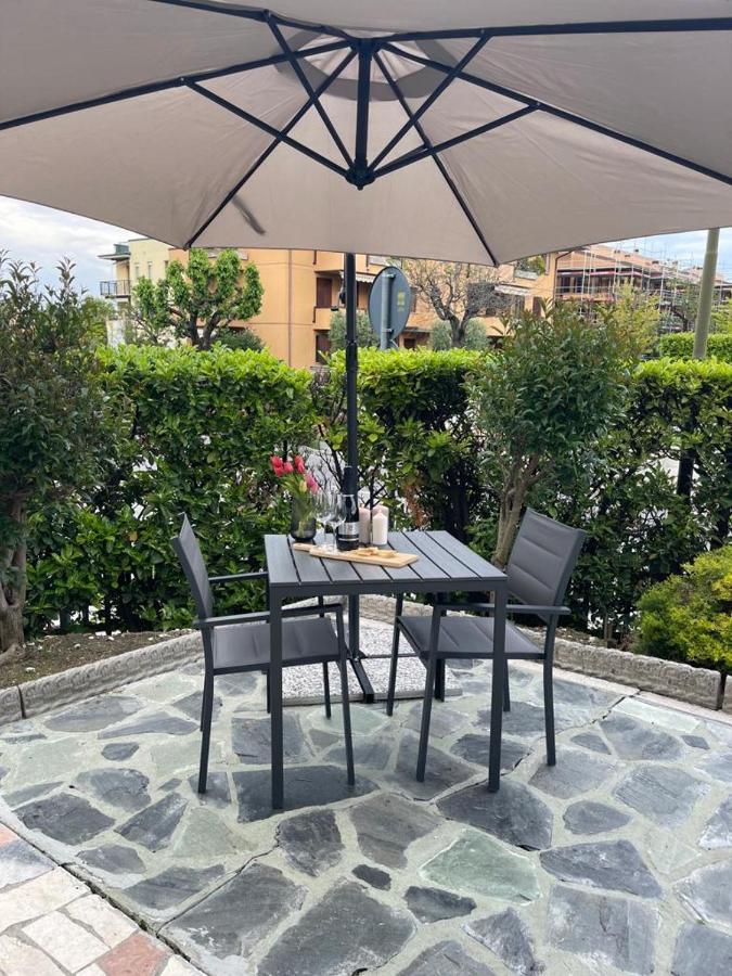 La Mirage Appartement Desenzano del Garda Buitenkant foto